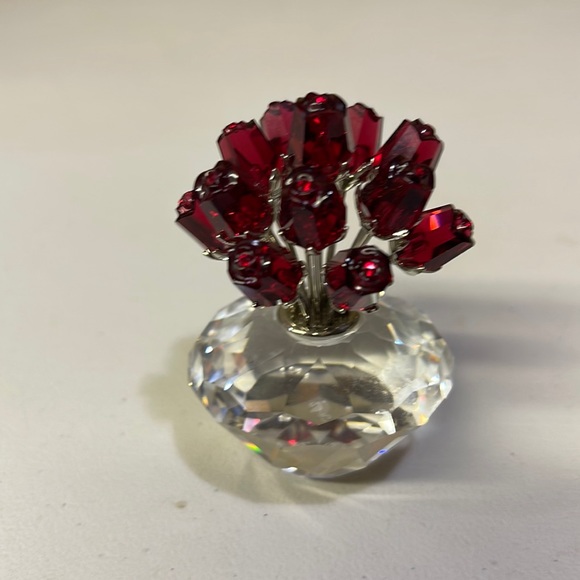 Swarovski Red Roses - Picture 1 of 3